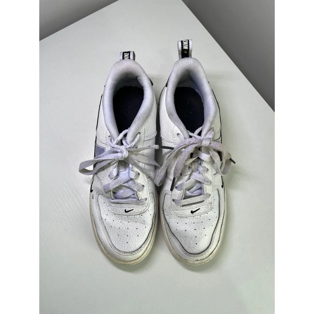Nike tumbled leather